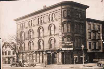 Building on the southwest corner of Pennsylvania Avenue and 41/2 Street NW.