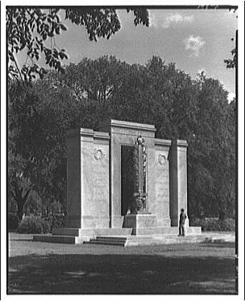 SecondDivisionMemorial1920LOC.jpg