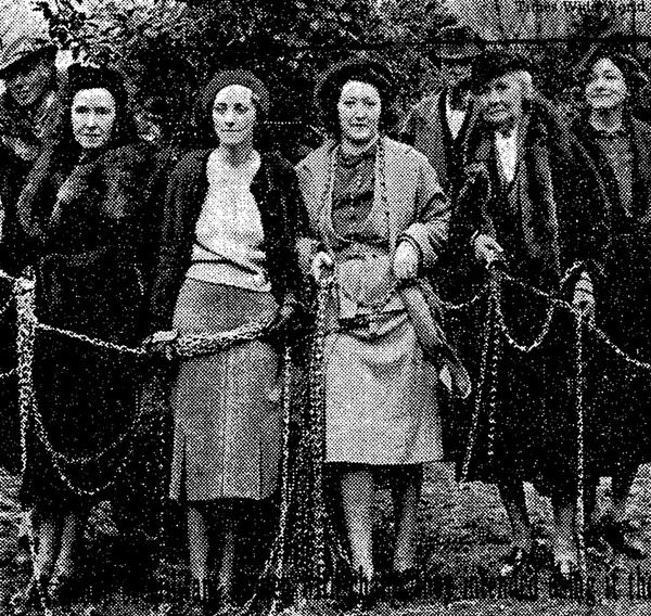 Roosevelt Curbs Tree Rebellion 1938.jpg