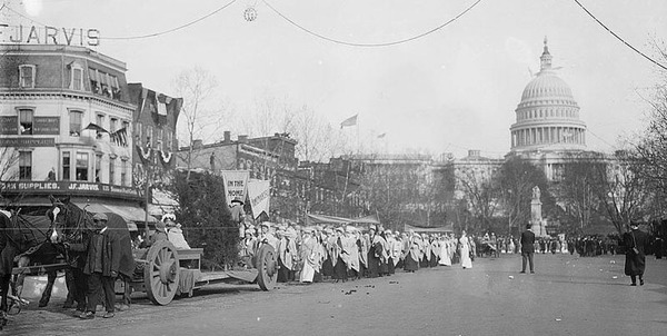 Suffrage Parade, 1913.jpg