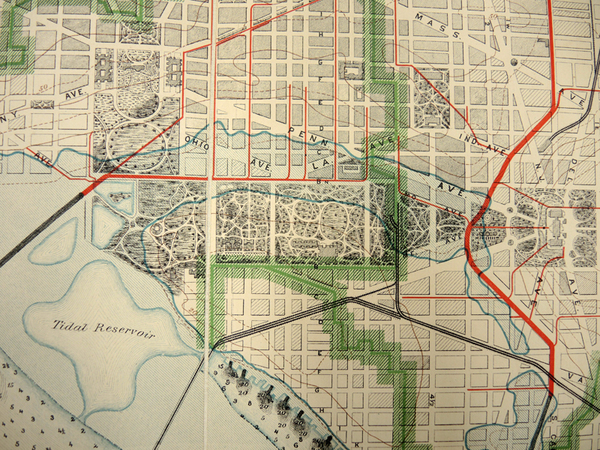Map of the city of Washington showing present main sewerage and sewage outfalls : also the territory flooded in June 1889 (detail)