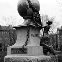 Daguerre Statue