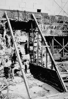 Construction of the Washington Monument resumes